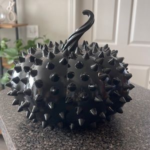 Black Spiked Pumpkin
